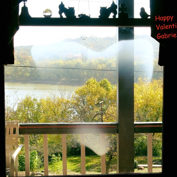 Meet your Posher, Sandra - Picture 1 of 1